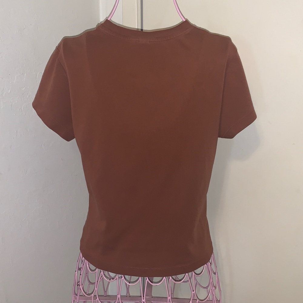 💝Like New Uniqlo brown S/S shirt - Medium - Picture 8 of 11